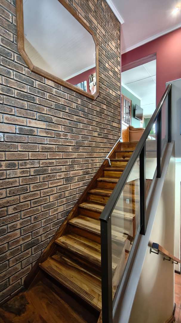 7 Bedroom Property for Sale in Bayview Western Cape